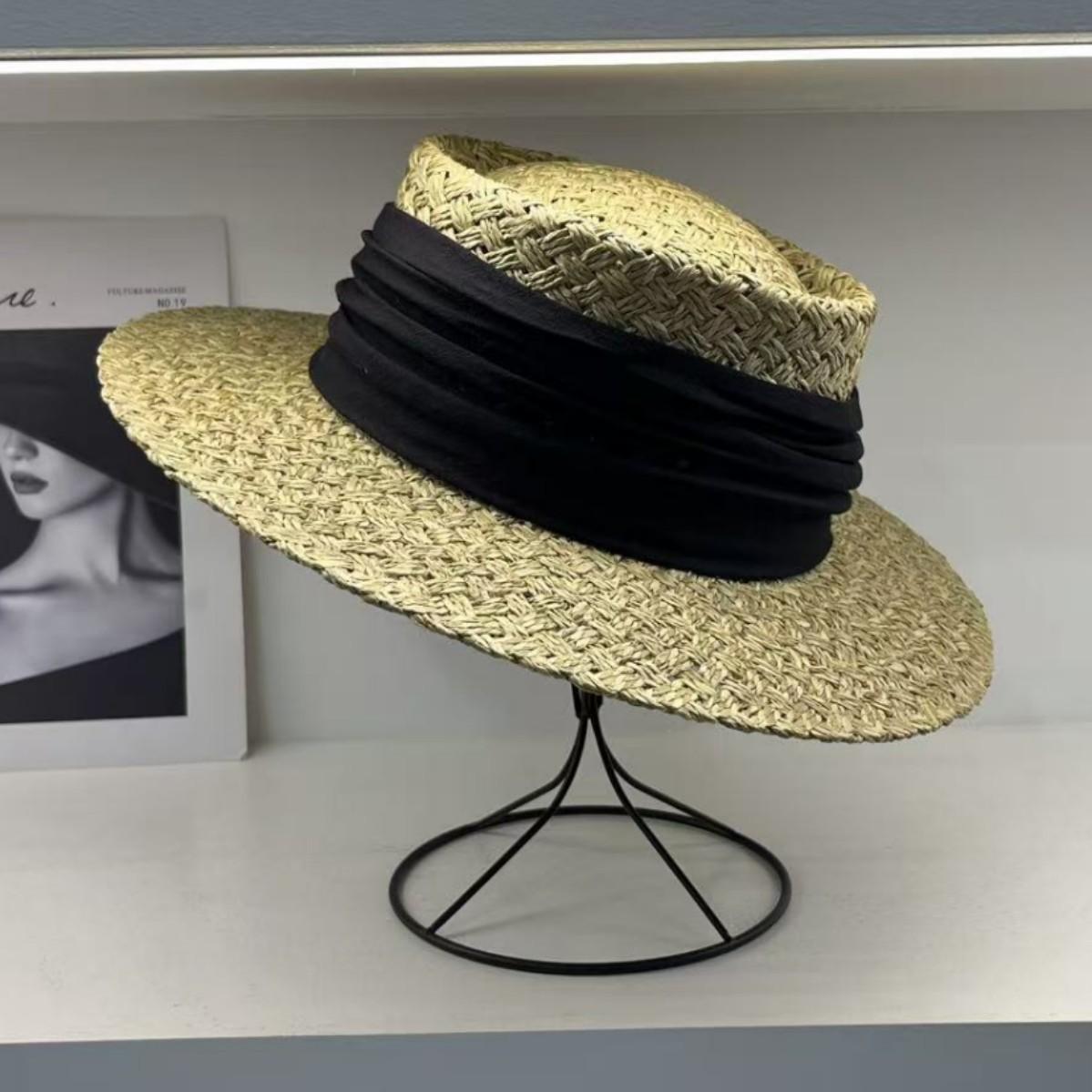 

Encrypted papyrus three-strand rope woven lightweight non-indenter French concave straw hat men s and women s summer vacation sun hat M（55-58cm）