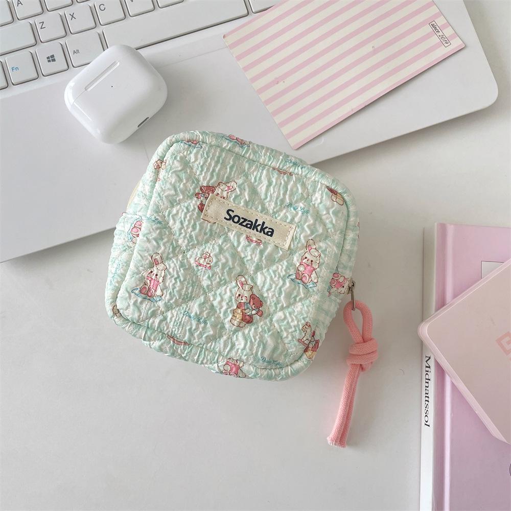 Large Capacity Cartoon Girl Menstrual Pad Storage Pouch