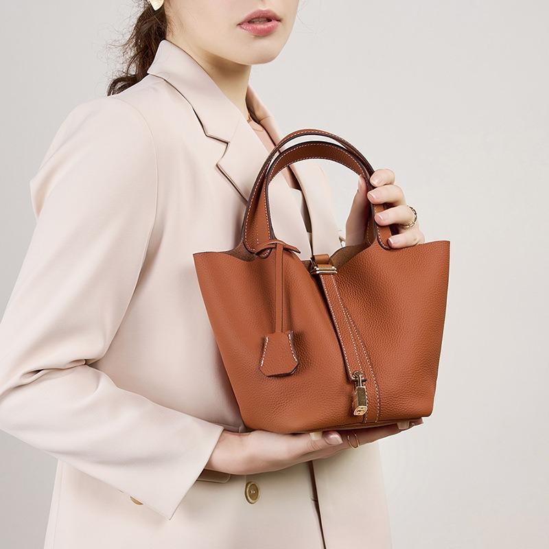 Bags New bucket bags Vegetable baskets Women's bags Leather handbags Bridal wedding bags Premium sense