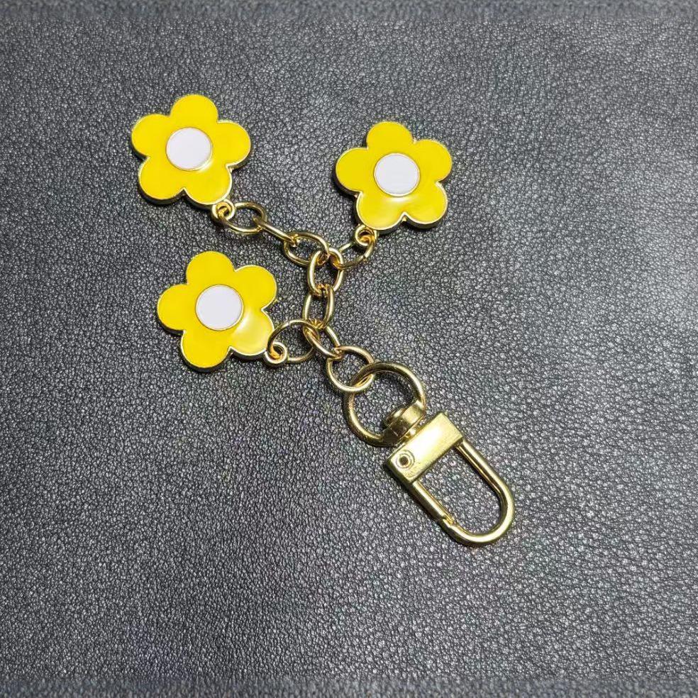 Minimalistyczny Kwiatowy Breloczek Transgraniczny: Uroczy Świeży Dodatek do Torby dla Pary.