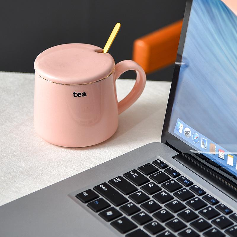 Einfarbiger schlichter Becher mit Deckel und Löffel Trinkbecher Büro Keramiktasse für Jungen Heimgebrauch
