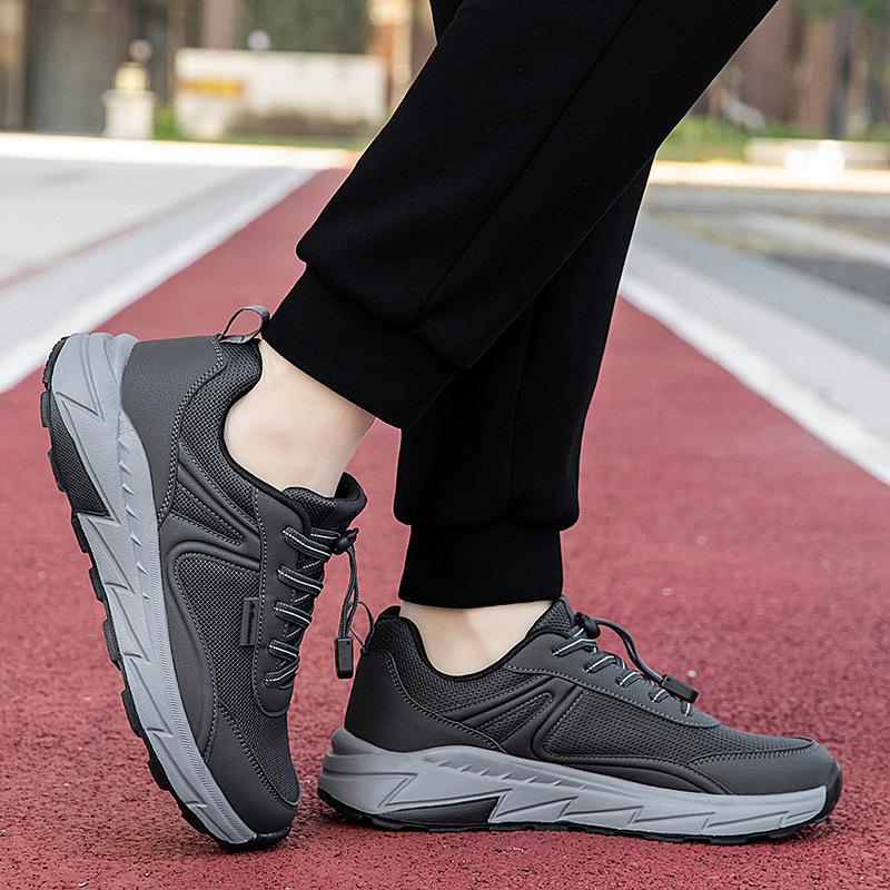 Middle-aged non-slip soft sole fly-woven breathable mesh casual sports shoes walking shoes mother shoes