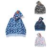 Lebendiger Camouflage-Hoodie mit Hai-Aufdruck Warme Streetwear für Herren Damen