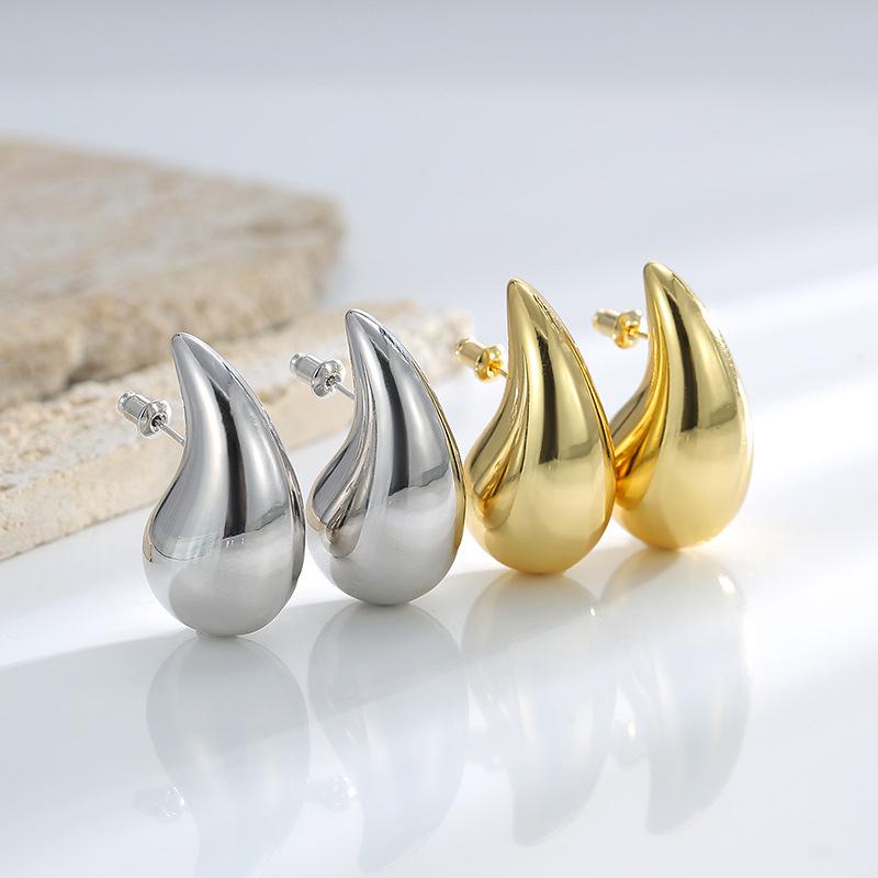 Trending 3D Water Drop Metal Earrings: Chic, Unique Design with a High-End, Sophisticated Style