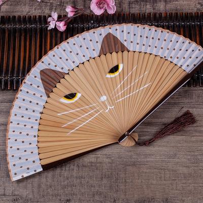 Tecknad Katt Kinesiskt Siden Fashionabla Japan Style Hand Fans Populära Lovely Cool Fan Handheld Folding Women Girls Show Fans