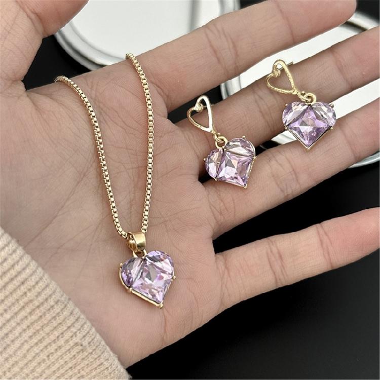 Chic Women Jewelry Set Heart Shape Crystal Necklace Heart Pendant Earrings
