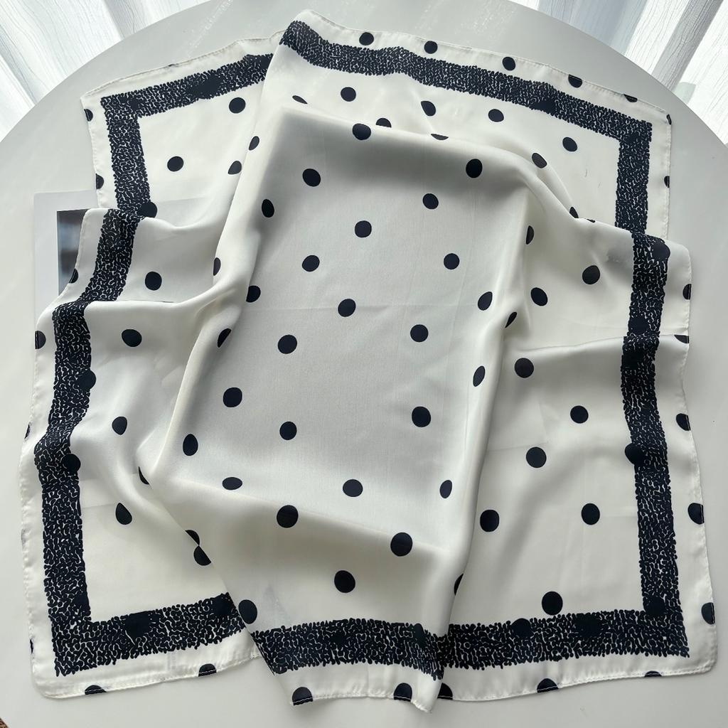 Lady Fashion Paisley Scarf Silk Feeling Square Neckerchief Bandana For Women Shawl Scarves Wrap Head Kerchief Hair Band Ties