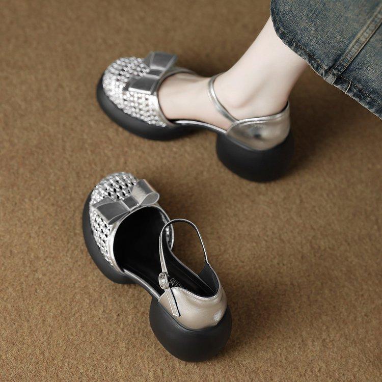 Anti-slip Shoes with Hollowed-out Toe Cap, Women's Sandals