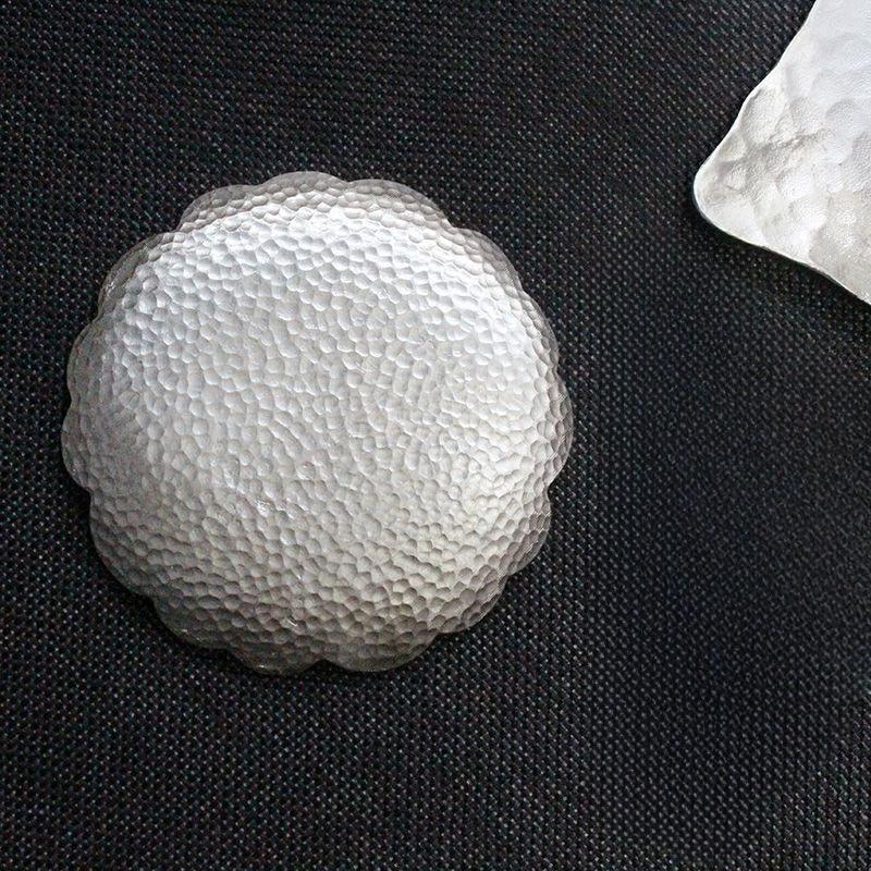 1PC New Japanese-style tin coasters, plum blossom round tea saucers, metal heat insulation pads, tea ceremony accessories