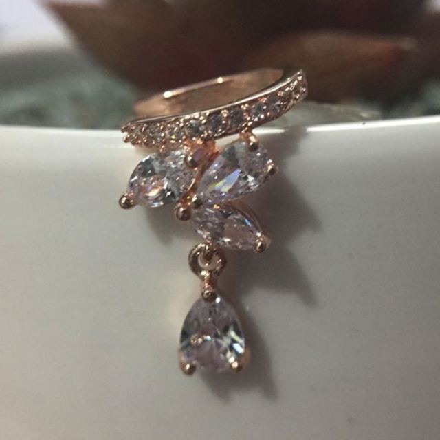 Plain Simple Star Women Shape Cubic Zircon Ear Cuff Charming Crystalline Clip On Earrings Earcuff Without Piercing Earrings Jewelry Giveaway