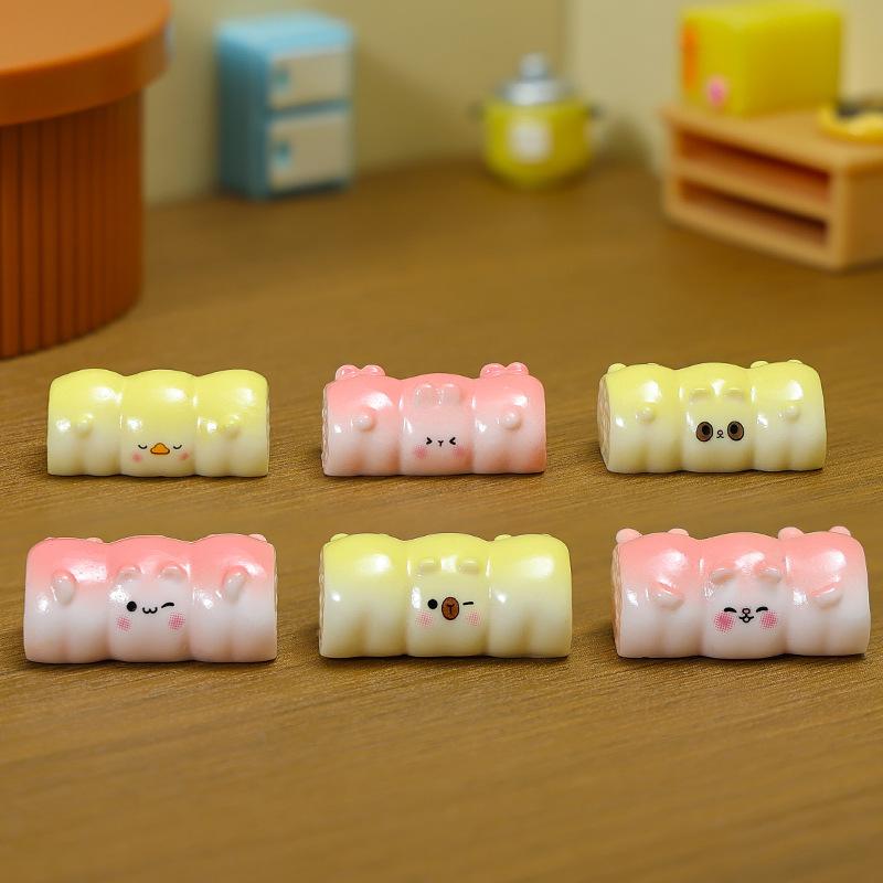 Micro-landscape Ornaments, Animal Toast, Home Desktop Resin Craft Decorative Small Ornaments, Car Accessories