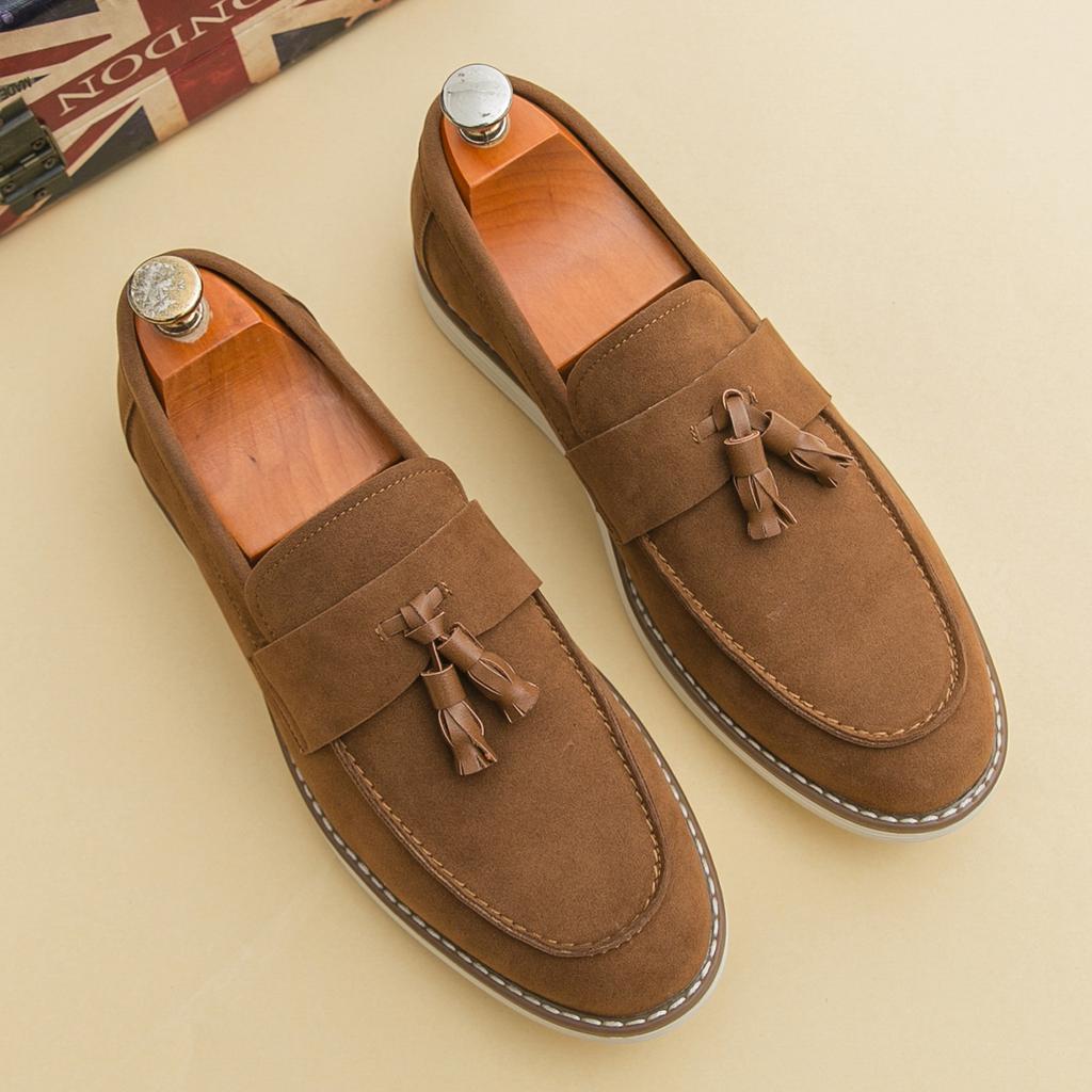 New Fashion Tassel Suede Leather Men Shoes Slip On Loafers Round Toe Dress Office Daily Commute Business Party Shoe for Man