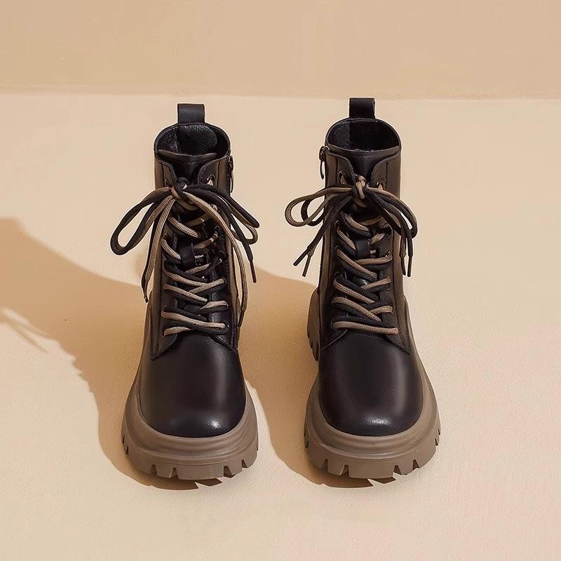 Small thick-soled heightening short boots women's 2025 autumn new British style retro lace-up fried street locomotive Martin boots
