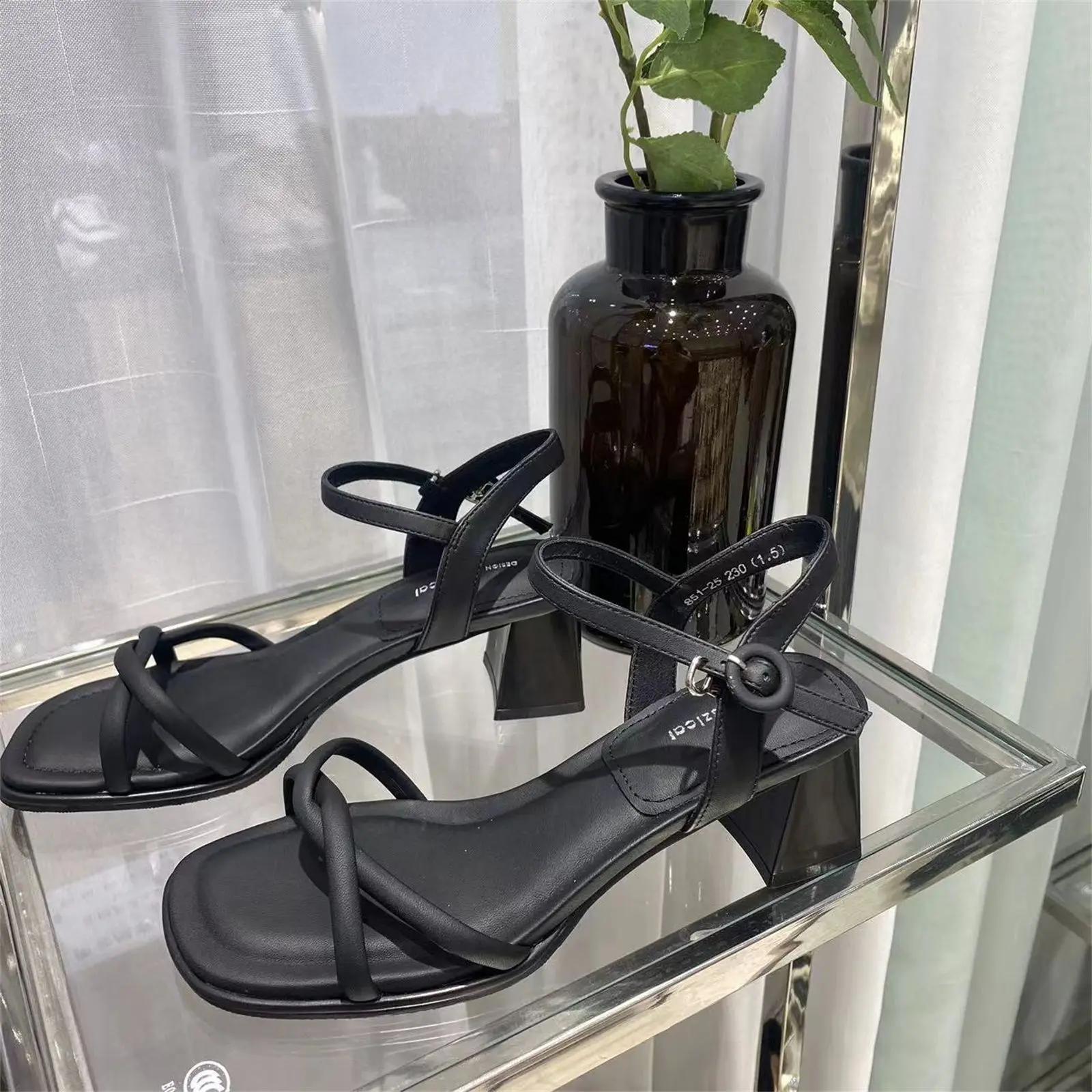 

Fashion White Block Heel Sandals for Woman Outdoor Footwear with Medium Heels Buckles Open Toe Women s Shoes Summer 2024 One Word Casual 35