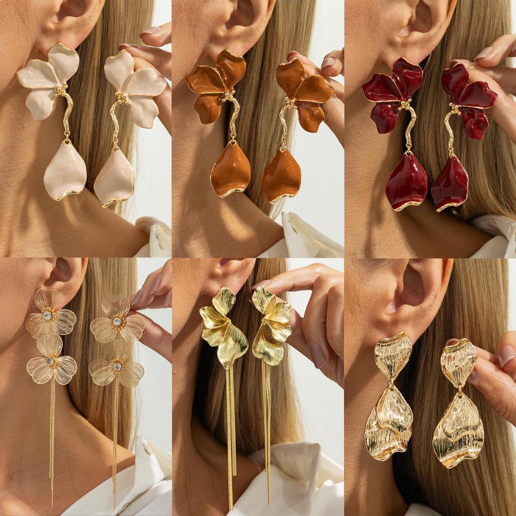 Elegant 3D Flower Petal Tassel Stud Earrings - European & American Sweet Style