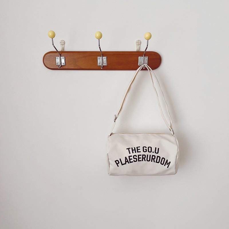 Modern Fashionable Kids Canvas Bag Cool Boys Letter Print Slouchy Crossbody 5l Capacity