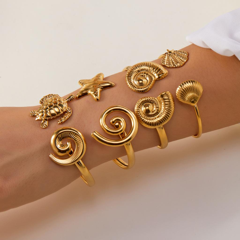 Vintage Stainless Steel Ocean Series Bangle for Women Gold Color Shell Starfish Conch Turtle Bracelet Boho Beach Party Jewelry