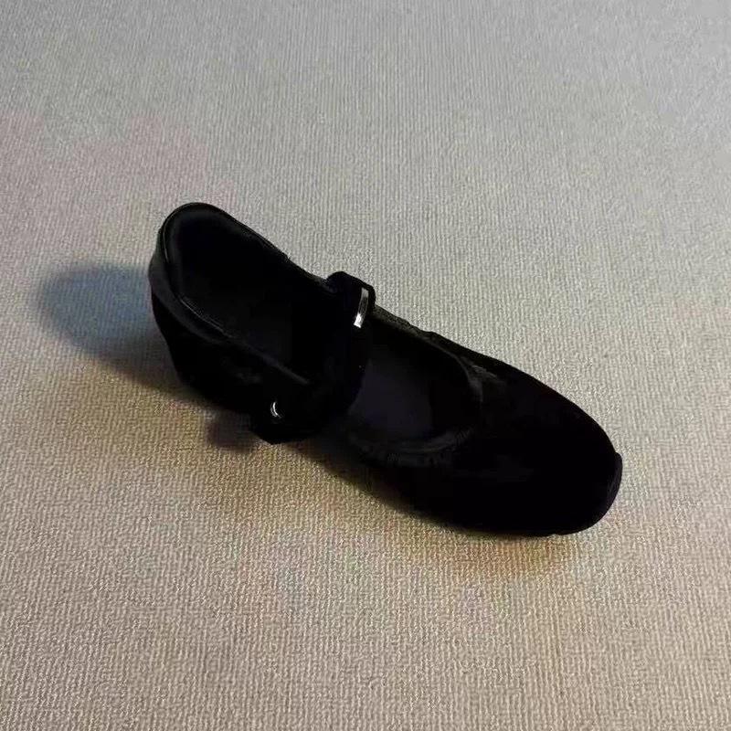 

Версия из мягкой кожи~ нишевый дизайн ретро туфли-балетки с круглым носком и мелким вырезом женские удобные на толстой подошве повседневные Мэри Джейн 40 чёрный