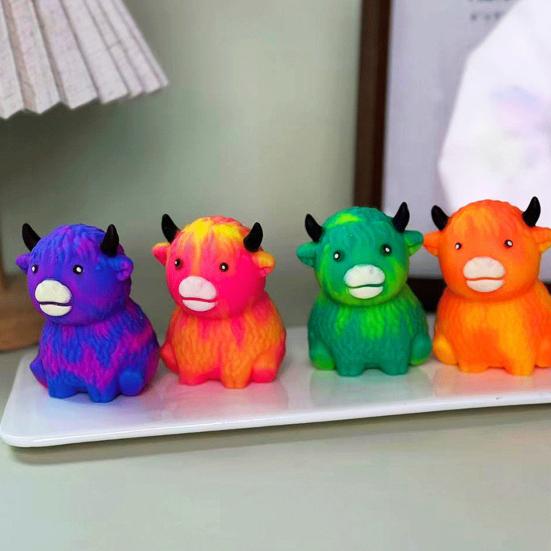 Highland Cow Squeeze Toy Stress Relief Mini Highland Cattle Sensory Fidget Toy Finger Exercise Hand Relaxation Tools Party Favors