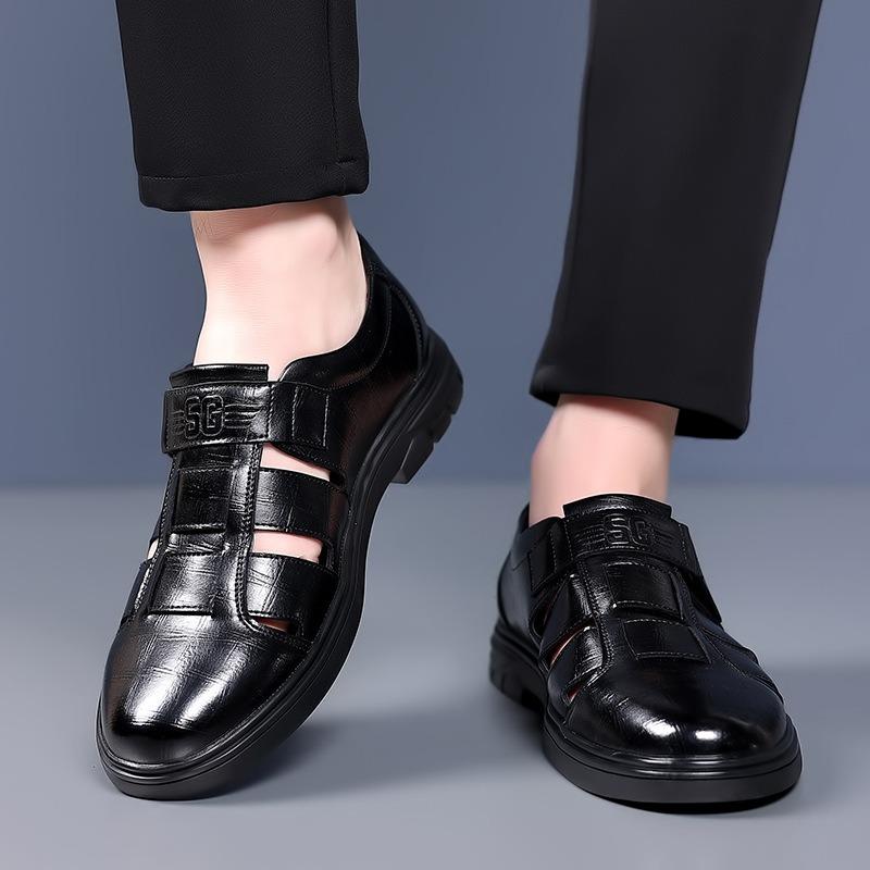 Men's Leather Sandals Summer Breathable Casual Hollow Leather Shoes Bag Head Middle and Old Non-slip Hole Shoes