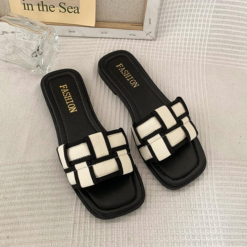 ins trendy outer slippers women summer 2025 new small fragrant wind lady flat bottom seaside fairy beach sandals