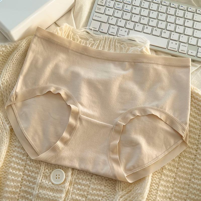 Plus Size Ladies Autumn and Winter Warm New Non Mark Mid Waist Briefs