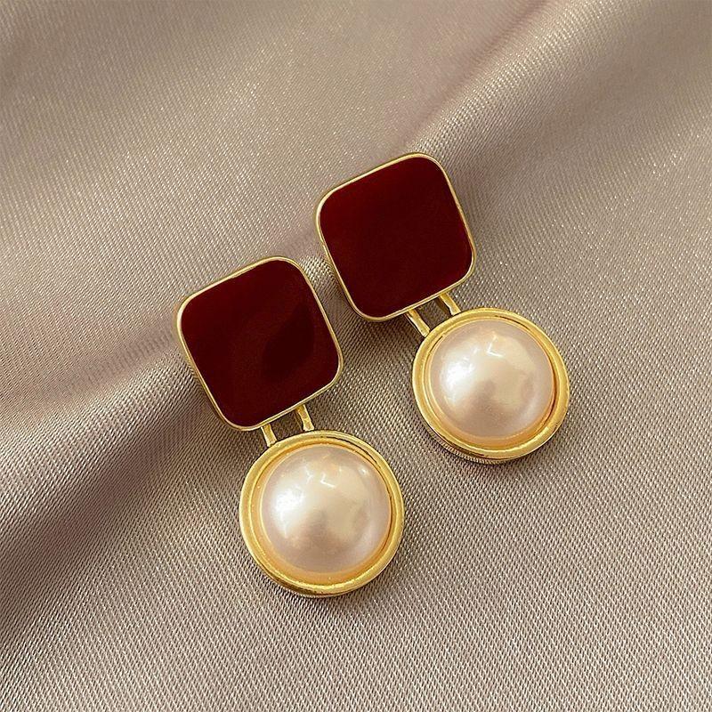 Fashion Geometric Red Enamel Clip On Earrings for Women Female Statement Vintage Fake Without Hole Pearl Earring Jewelry Gift