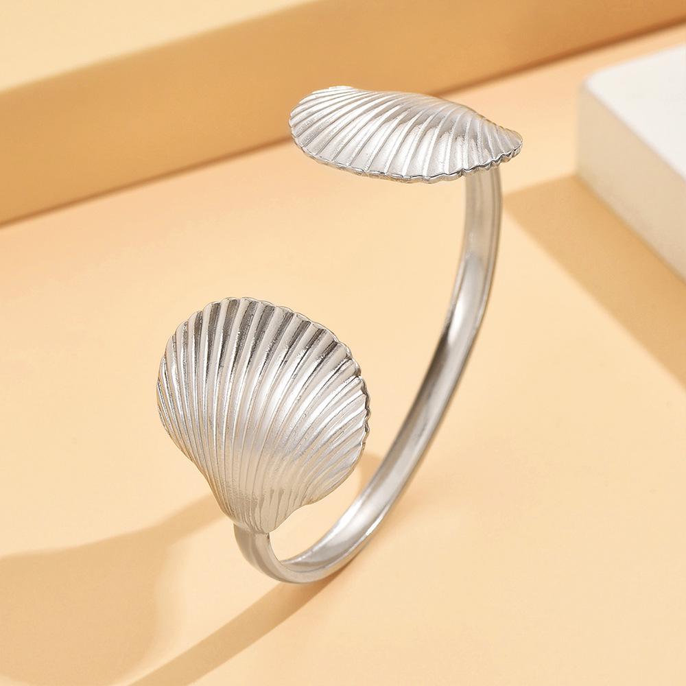18K Gold Stainless Steel Ocean-Inspired Bracelet Set with Large Seashell Openwork