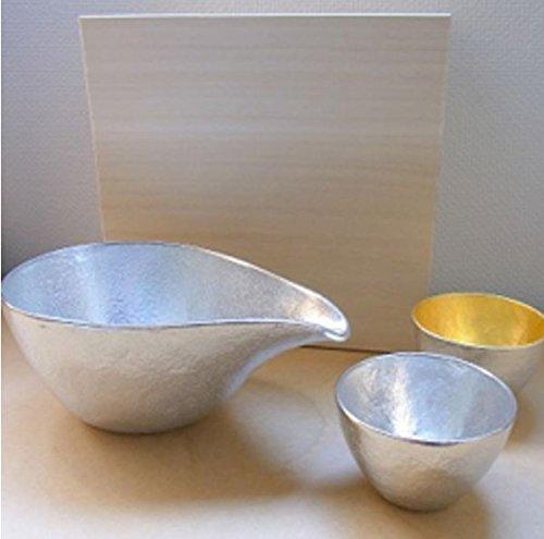 

Nousaku Sake Set in Paulownia Wood Box: Small Katakuchi Sake Cup (Pin, Gold Leaf) 100% Pure Tin