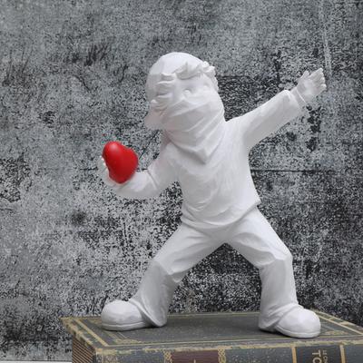 1 Stück Harz Banksy Love Skulpturen Steinewerfer Statue Heimdekoration Schreibtischzubehör Sammlerfigur Dekorative Innendekoration