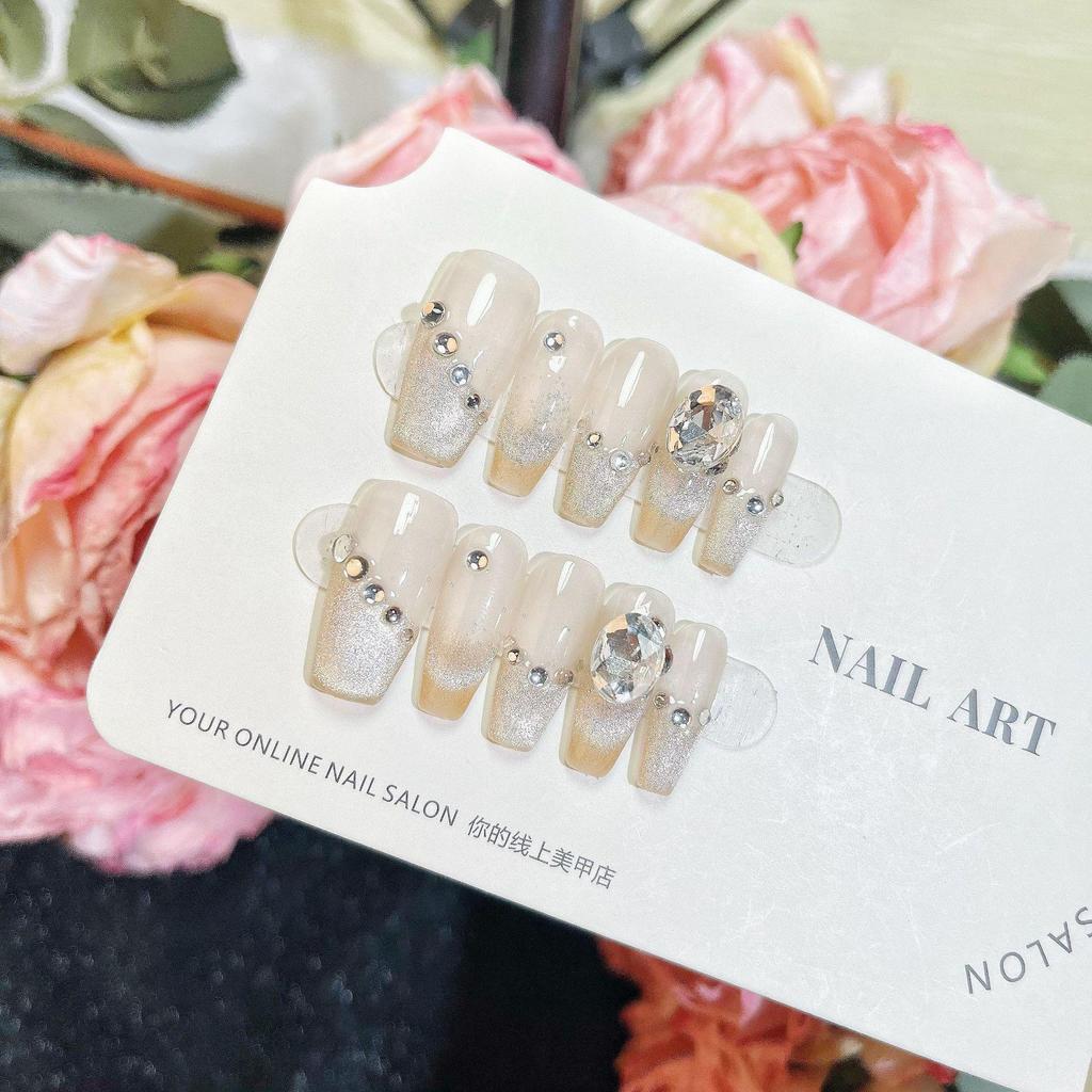 Handmade High-End Cat-Eye Autumn/Winter Nail Art Patches: Stylish French False Nails