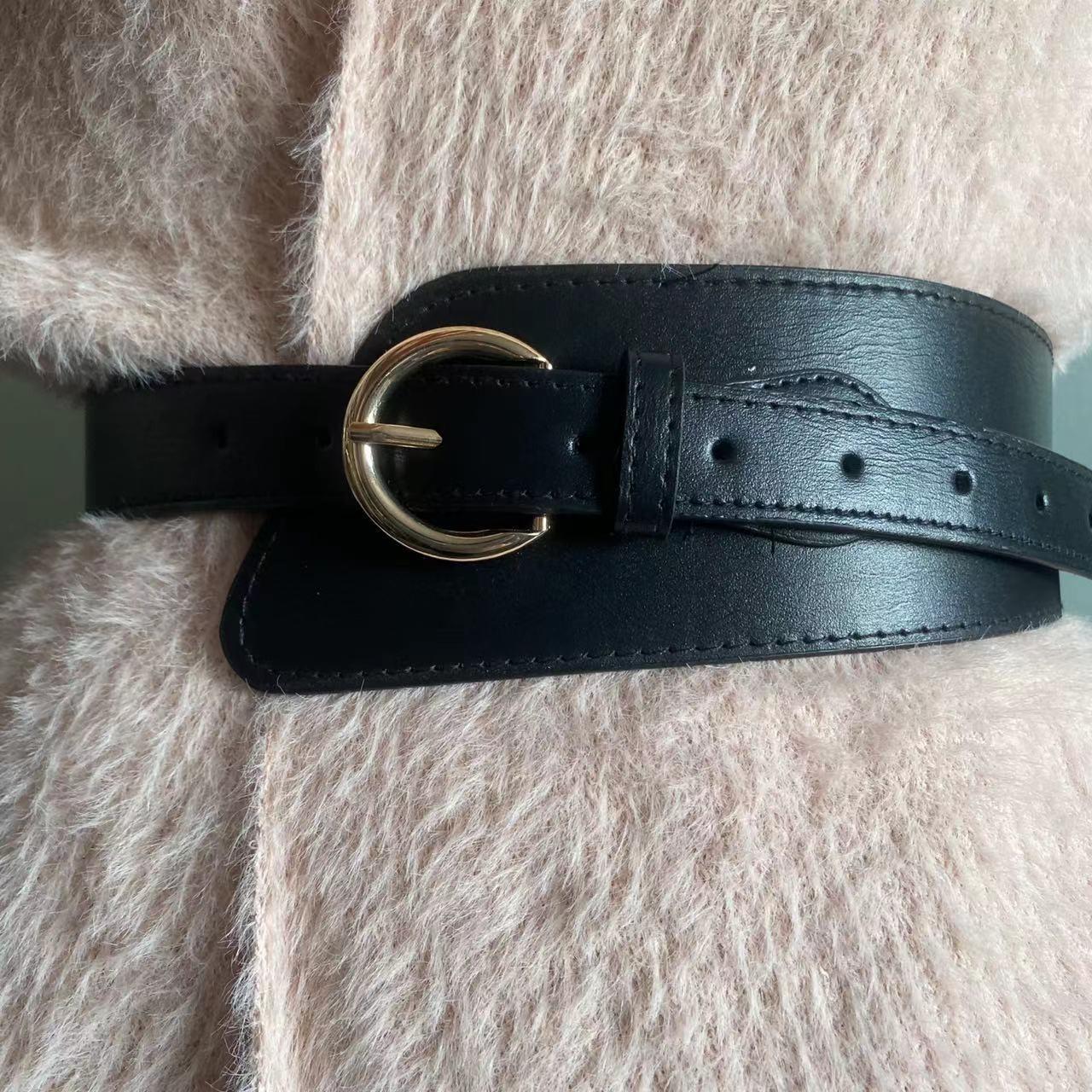 

Ladies Waist Belt Decoration Is Fashionable And Can Be Paired With Overcoats. It Features A Cinched Waist And A Needle Buckle. One Size чорний