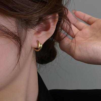 Casual Circle Minimalist Earrings Female Personality Fashion Ins Design Sense of Earrings Ear Buckle Earrings Tide Elegant Accessories Classic Jewelry