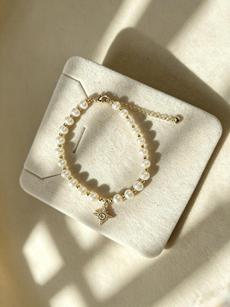 French Pearl Pendant Bracelet: Luxury Star Heart Design, Versatile Hand Jewelry