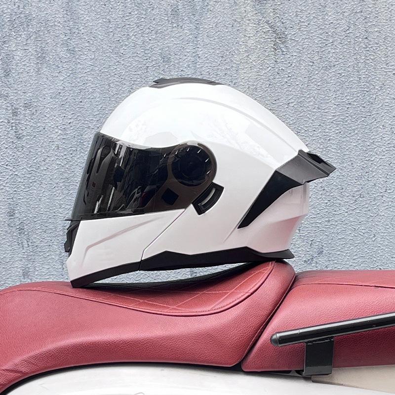 Motorcycle helmets Men's and women's face-off helmets Double mirror locomotive Bluetooth semi-full cover four seasons