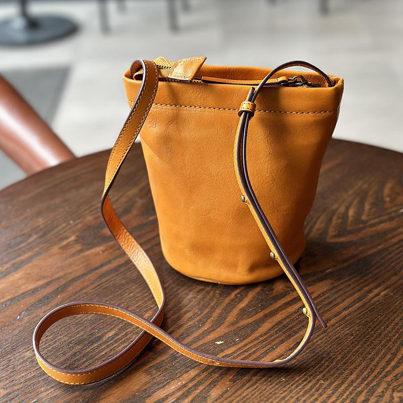 Korean Version New Top Layer Cowhide Small Bucket Bag, Women's Single Shoulder Crossbody Mini Bag, Retro Versatile Vegetable Tanned Leather