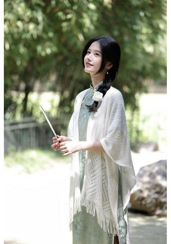 Artistic Tassel Knit Qipao Cardigan Cloak: Versatile Solid Color Shawl Women’s Coat