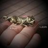 1pc Cuivre Tigre Petits Ornements Rétro Laiton Animal du Zodiaque Chinois Statue Tigre Figurines Porte-clés Pendentifs Décoration d'Intérieur Antique