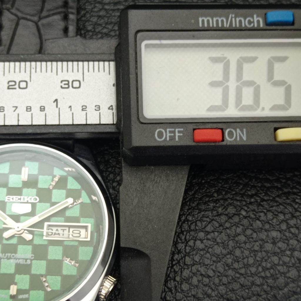 REFURBISHED AUTOMATIC SEIKO 5 MENS WATCH JAPAN MADE GREEN DIAL CUSTOM a440125-2 QV90-a440125