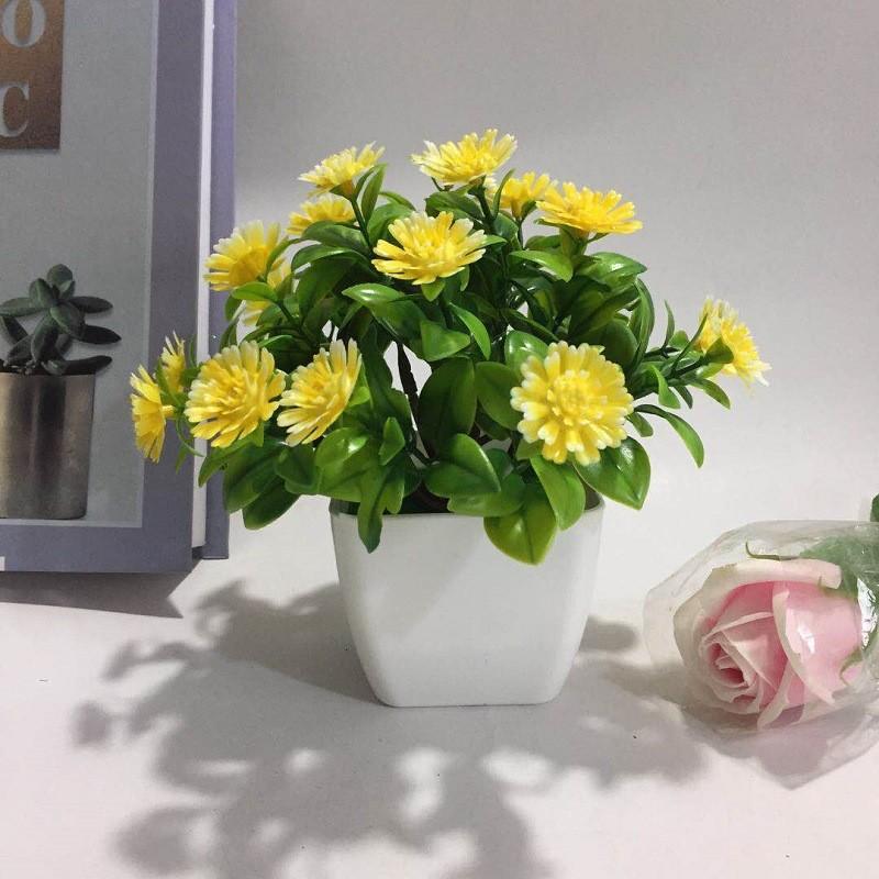 Fake Miniature Daisy Plant Decor With Plastic Craftsmanship For Living Spaces