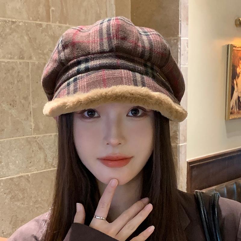 Autumn and Winter New Retro Plaid Plush Hat for Women Warm Octagonal Hat Versatile Face Showing Duck Tongue Beret