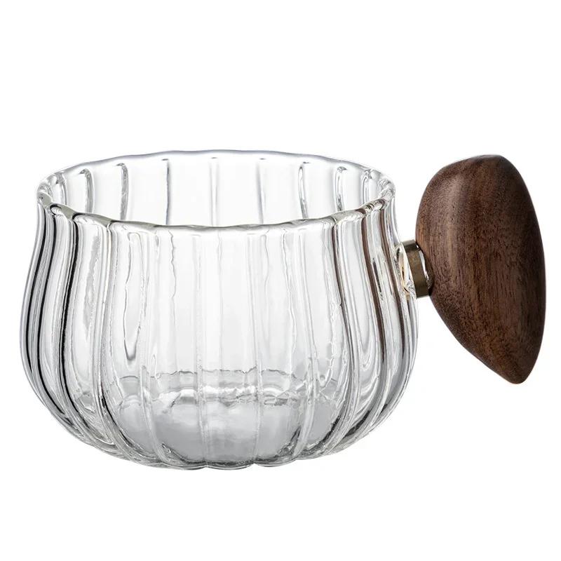 Skleněný hrnek na kávu s vysokým obsahem bóru s pruhy, žáruvzdorným povrchem, s dřevěnou rukojetí, ledovým americkým latte hrnkem, snídaňovým mléčným čajem