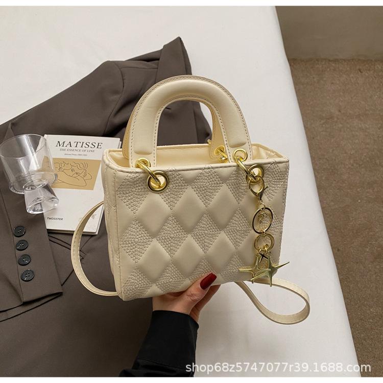 High-end fashion Dai Fei bag women's bag 2025 new commuter diamond handbag niche design one-shoulder crossbody bag