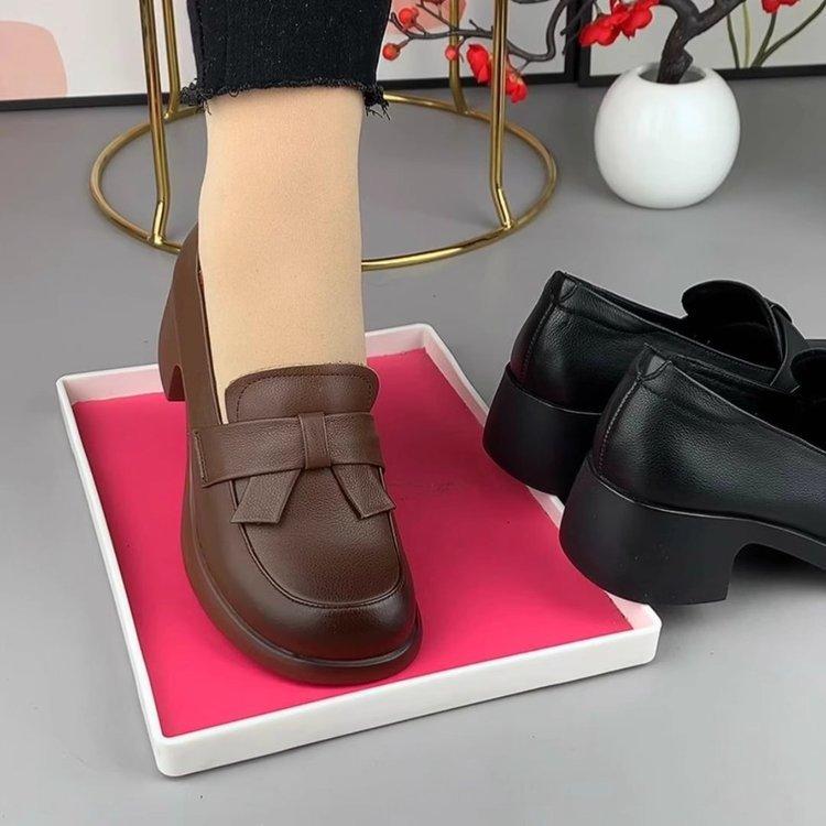 

2025 весна новая красивая кожаная обложка ноги круглый носок удобный толстый каблук туфли-лодочки в британском стиле средний каблук женская обувь кожаная обувь женская 40