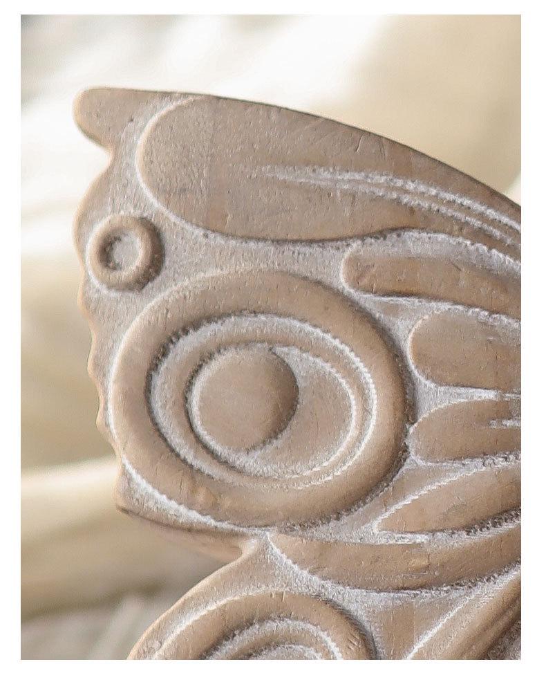 New Chinese Solid Wood Carving Festival Decoration: Wabi-sabi Retro Butterfly Desktop Ornament