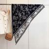 Spot autumn and winter roll grass triangle towel European and American retro skin-friendly boutique jacquard cashew flower imitation cashmere shawl
