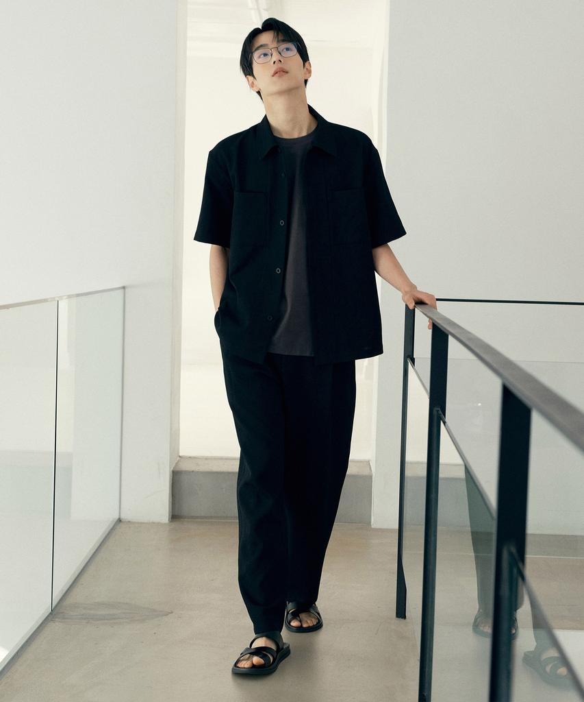 MINDBRIDGE [Couture] Black One-Tuck Relaxed Fit Modified Texture Elastic Waist Pants