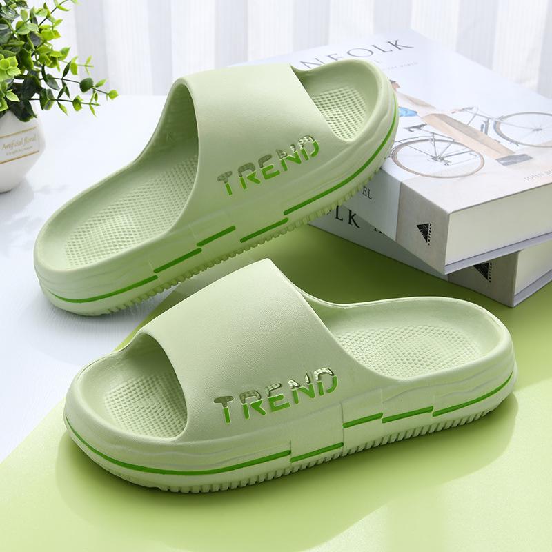 

Stylish And Practical Girls Indoor Slippers With Lightweight Eva Material And Cartoon Print 39-40 зелений