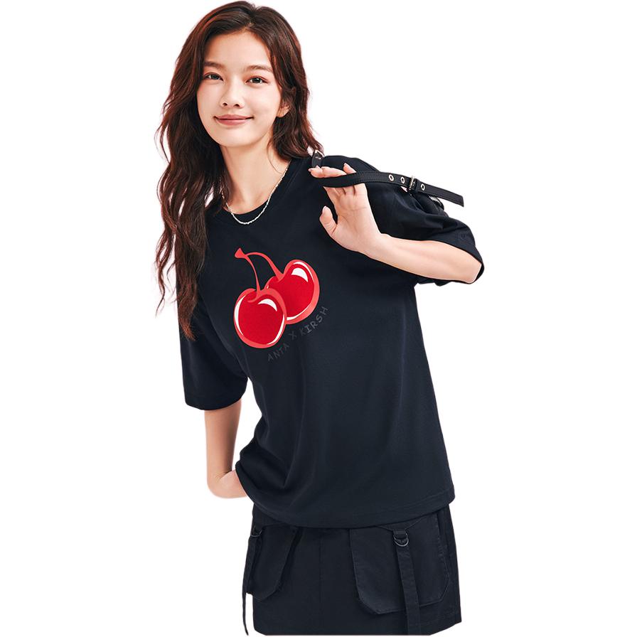 Anta X Kirsh Collaboration Life Series Cherry Letter Round Neck Pullover Short Sleeve Drop Shoulder T-Shirt Women T-Shirt Black 162428121-4