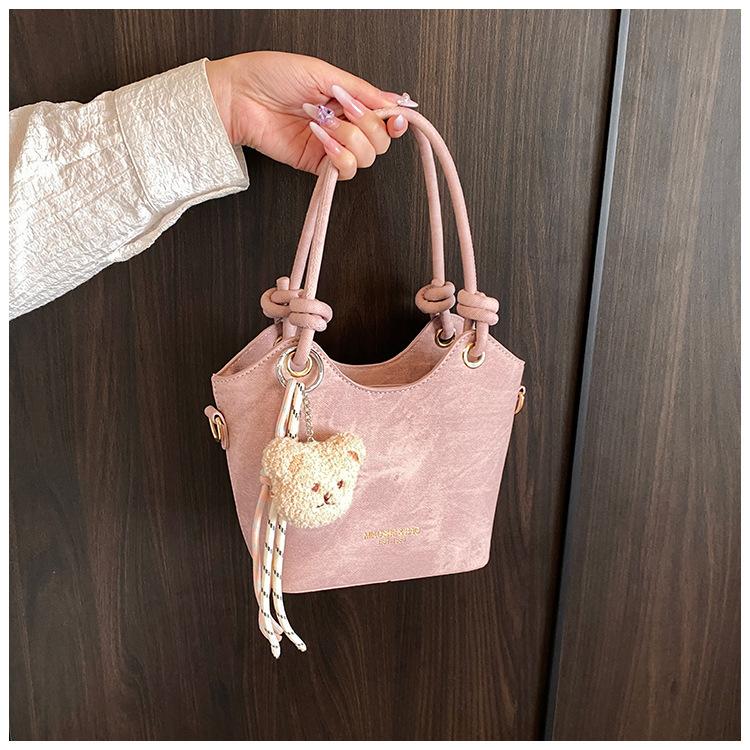 New Bag Women's 2025 Popular Bucket Bag Spring and Summer Niche Design Shoulder Messenger Bag High-end Handbag